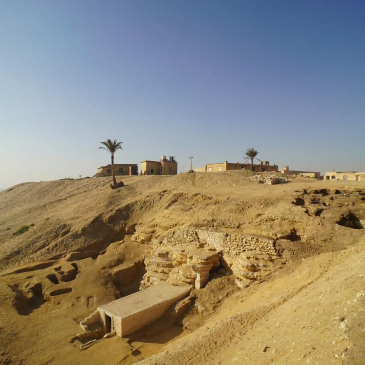 Rediscovering Ancient Magic: Unveiling Isis-Aphrodite and Harpocrates in Egypt's Sands